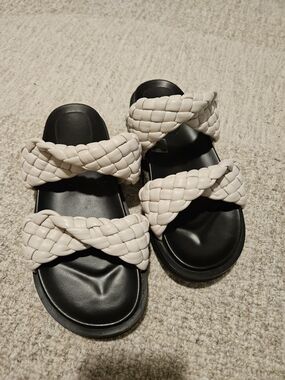 Alias Mae Sandals